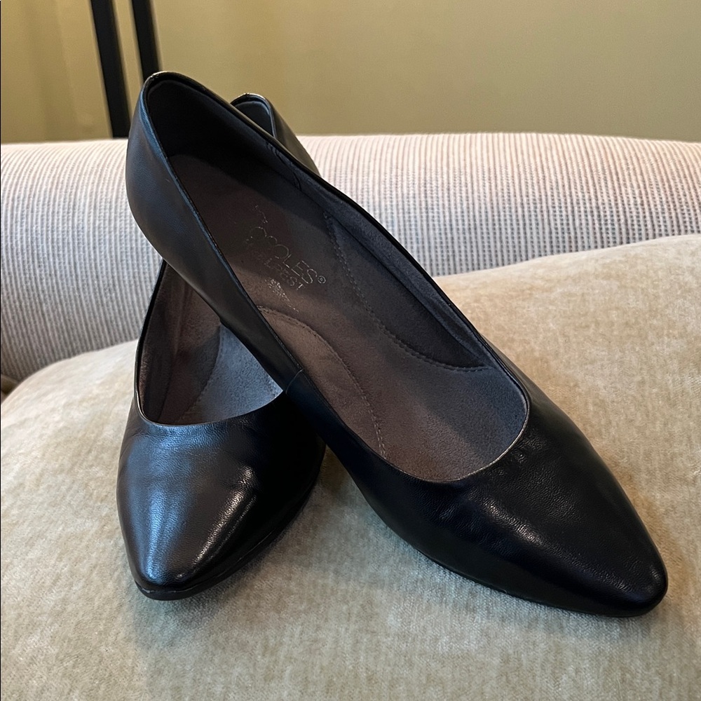 AerosolesClassic Black Women's Shoes